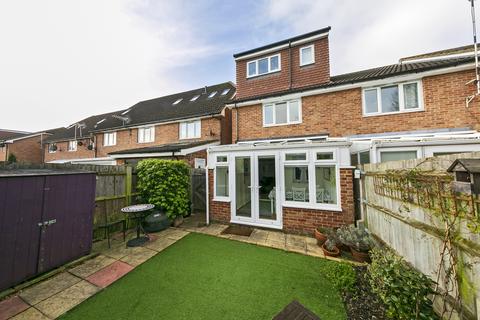 16 Isabella Place, Kingston Upon Thames, KT2 5PB