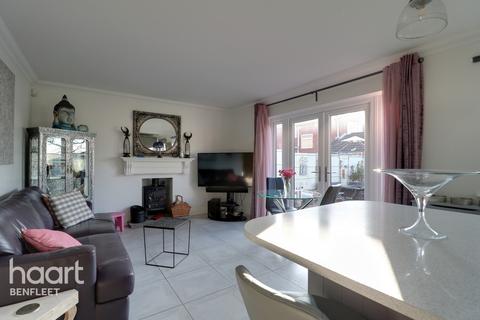 21 Albion Road, Benfleet, SS7 5PU