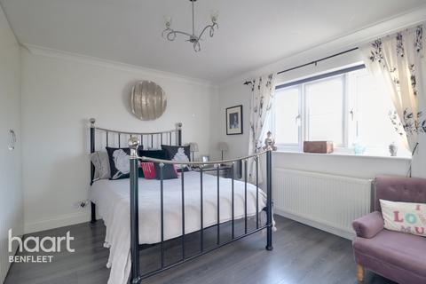 21 Albion Road, Benfleet, SS7 5PU