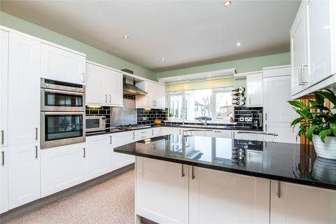 9 Brampton Close, Westcliff-on-sea, SS0 0DY