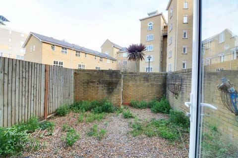 undefined, Island Row, London