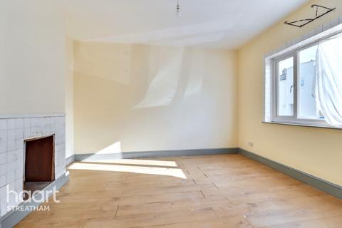 4 bedroom end of terrace house to rent, Taffy's How, Mitcham CR4