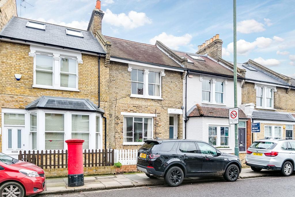 White Hart Lane, Barnes, London, SW13 3 bed terraced house £950,000
