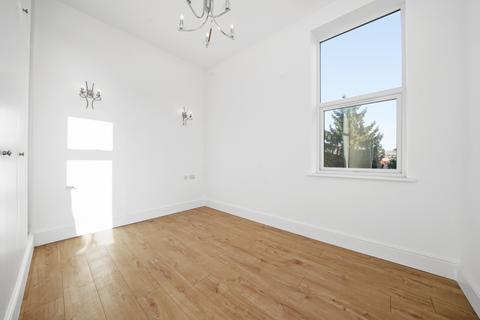 21c Boston Road, London, W7 3SJ