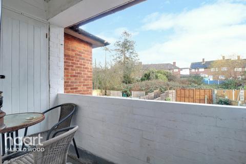 27 Broseley Road, Romford, RM3 9BA