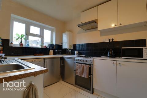 27 Broseley Road, Romford, RM3 9BA
