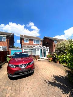 3 bedroom detached house to rent, Markwick Close, Newark