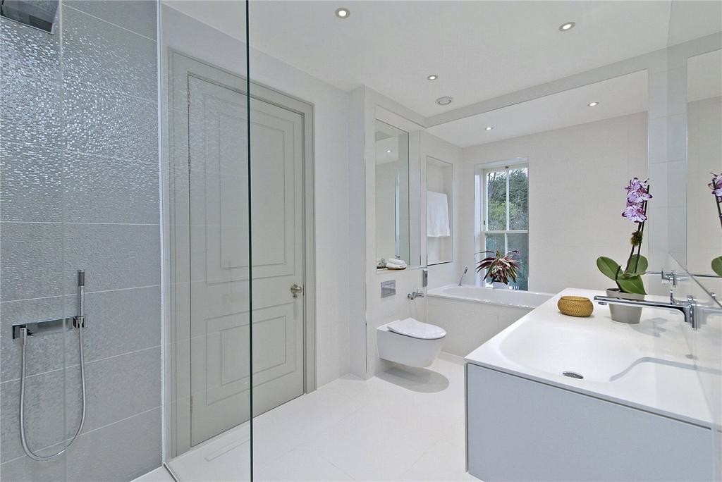 En Suite Bathroom