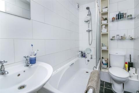 24 Lion Mills, London, E2 7ST