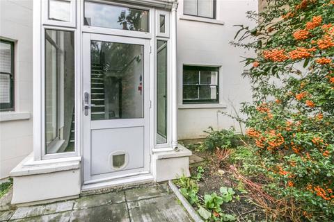 24 Lion Mills, London, E2 7ST