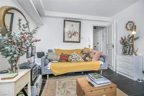 24 Lion Mills, London, E2 7ST