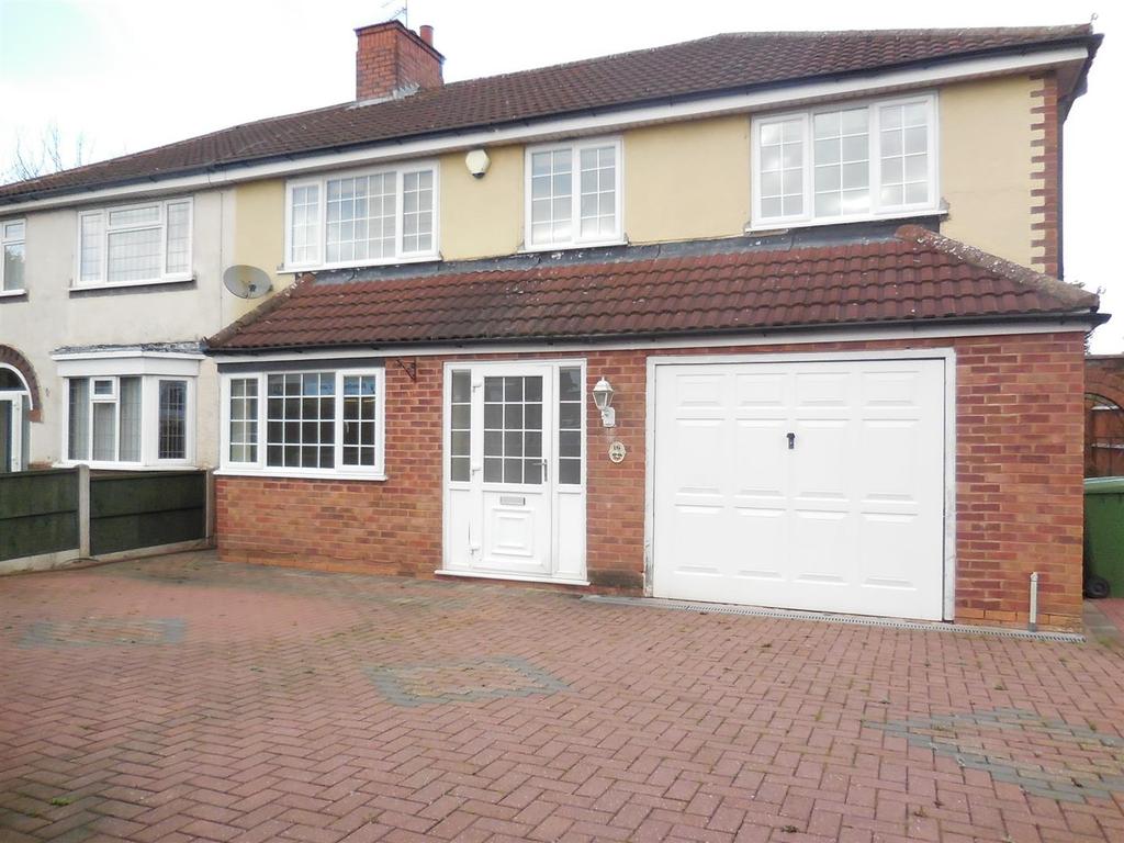 Springhill Lane, Lower Penn, Wolverhampton 5 bed semidetached house