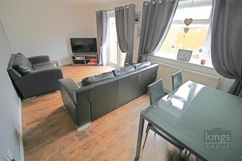 150 Tithelands, Harlow, CM19 5NF