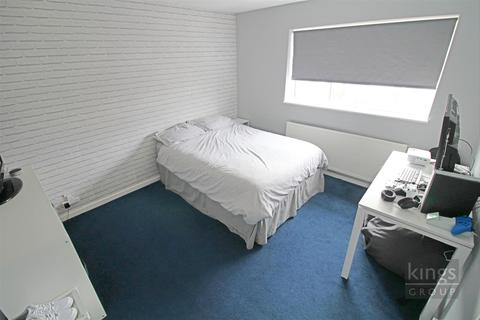150 Tithelands, Harlow, CM19 5NF