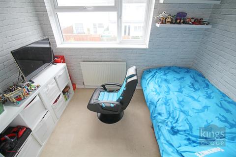 150 Tithelands, Harlow, CM19 5NF