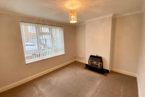 16 School Road, East Molesey, KT8 0DN