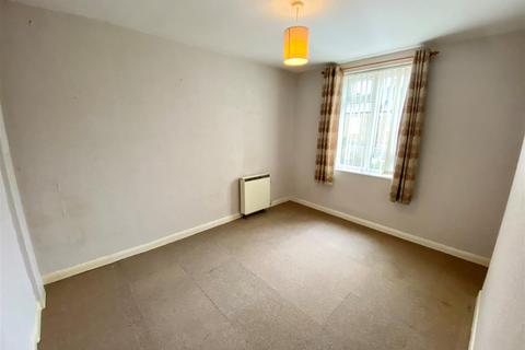 16 School Road, East Molesey, KT8 0DN