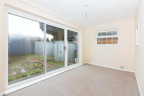 12 Lychpole Walk, Goring By Sea, Worthing, BN12 6NN