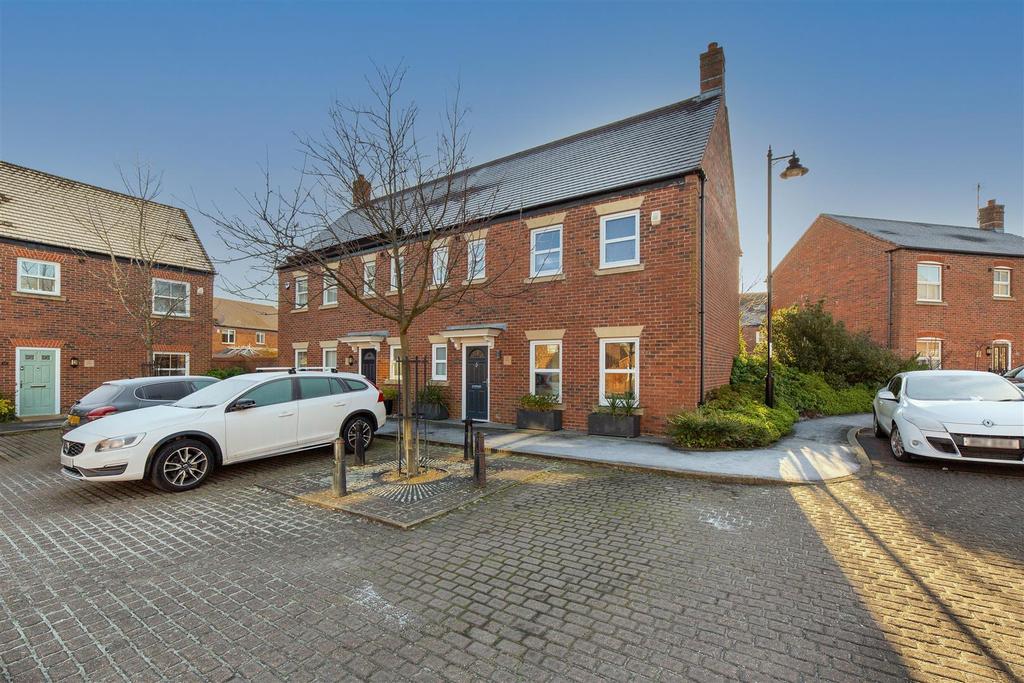 Warkworth Woods, Gosforth NE3 3 bed semidetached house £280,000