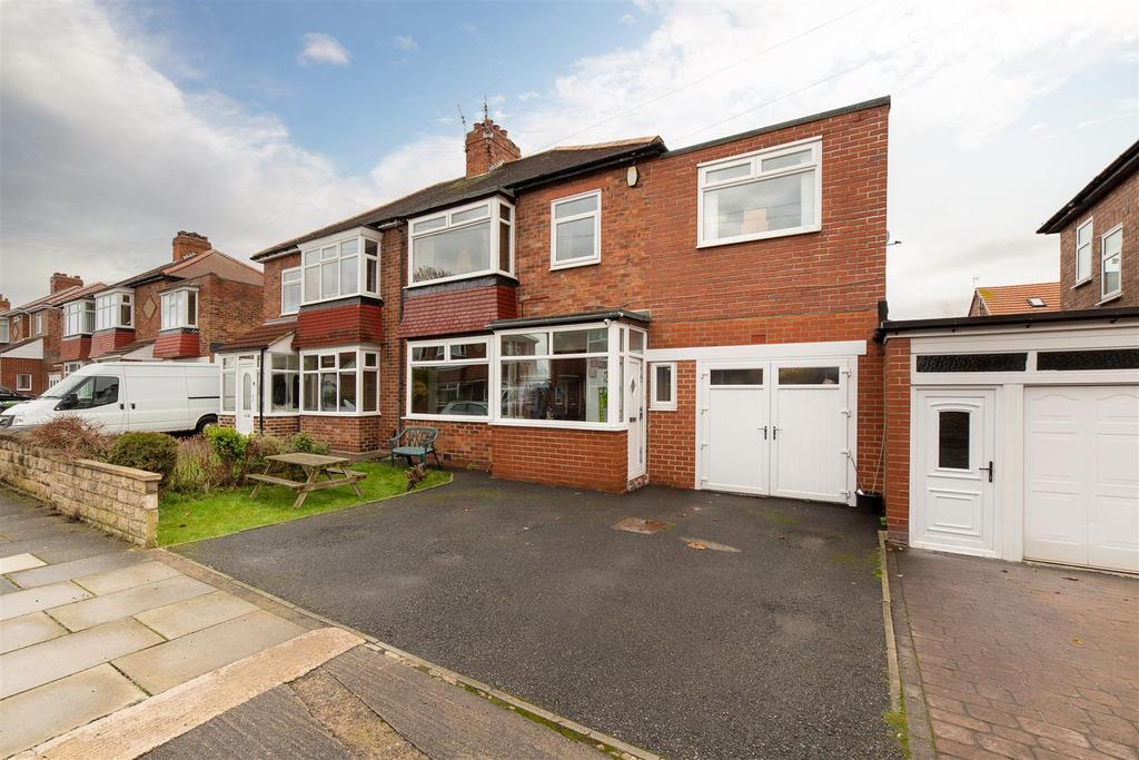 Bretton Gardens, Cochrane Park... 4 bed semidetached house £249,950
