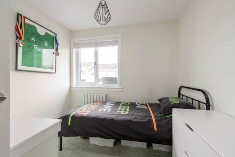 88 Buckstone Road, Edinburgh, EH10 6UT