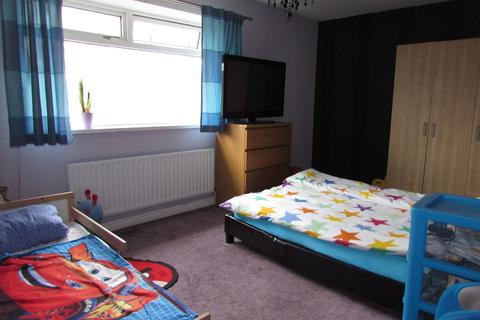18 Herle Drive, Manchester, M22 1WH
