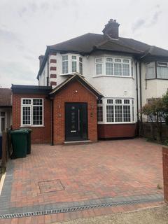 1 bedroom semi-detached house to rent, GREAT NORTH WAY, HENDON, NW4 1HS