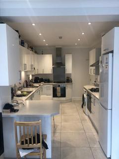 1 bedroom semi-detached house to rent, GREAT NORTH WAY, HENDON, NW4 1HS