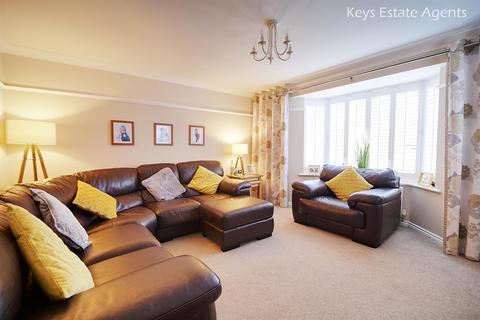 82 Blithfield Way, Stoke-on-trent, ST6 8GS