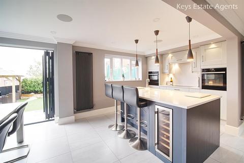 82 Blithfield Way, Stoke-on-trent, ST6 8GS