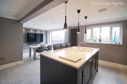 82 Blithfield Way, Stoke-on-trent, ST6 8GS