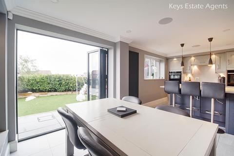 82 Blithfield Way, Stoke-on-trent, ST6 8GS