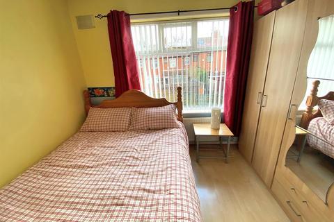 3 Harrow Avenue, Oldham, OL8 4HZ