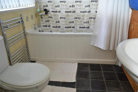 3 Harrow Avenue, Oldham, OL8 4HZ