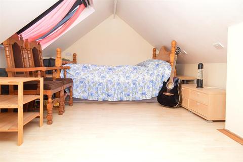 3 Harrow Avenue, Oldham, OL8 4HZ