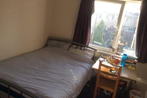 22 Aspull Walk, Manchester, M13 9ER