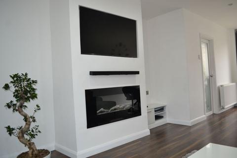 66 Bridgewater Drive, Northampton, NN3 3AG