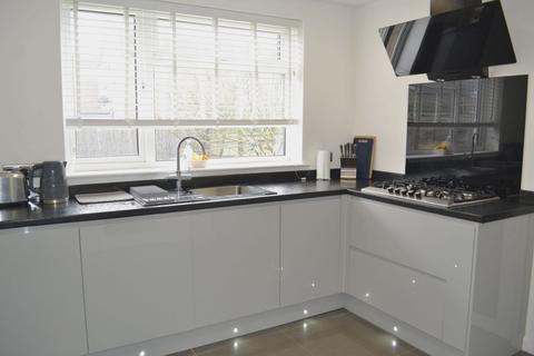 66 Bridgewater Drive, Northampton, NN3 3AG