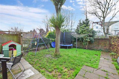 7 Postling Road, Folkestone, CT19 4PH