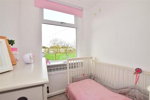 25 The Green, Wennington, Rainham, RM13 9DX
