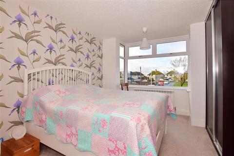 25 The Green, Wennington, Rainham, RM13 9DX