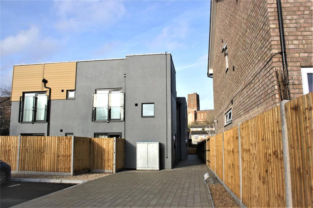 Madrid Road, Guildford, Surrey, GU2 2 bed apartment £1,250 pcm (£288 pw)