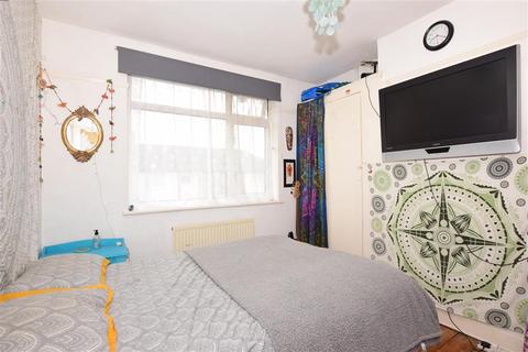 20 Savoy Road, Dartford, DA1 5AW