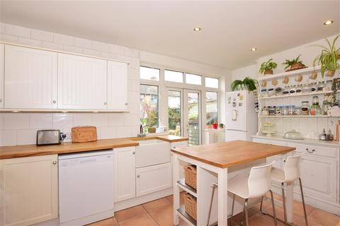 20 Savoy Road, Dartford, DA1 5AW
