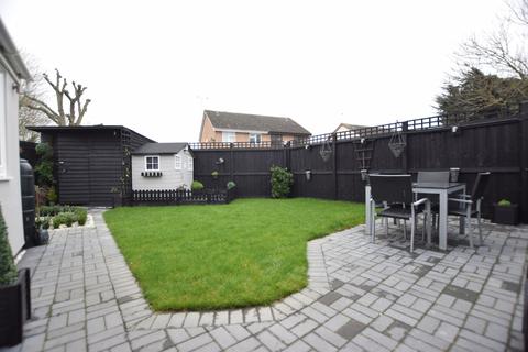 41 Blake Drive, Clacton-on-sea, CO16 8ED