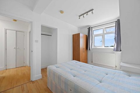 3 bedroom flat to rent, Ormiston Grove, Shepherds Bush, London W12 0JT