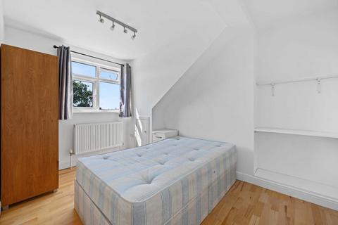 3 bedroom flat to rent, Ormiston Grove, Shepherds Bush, London W12 0JT