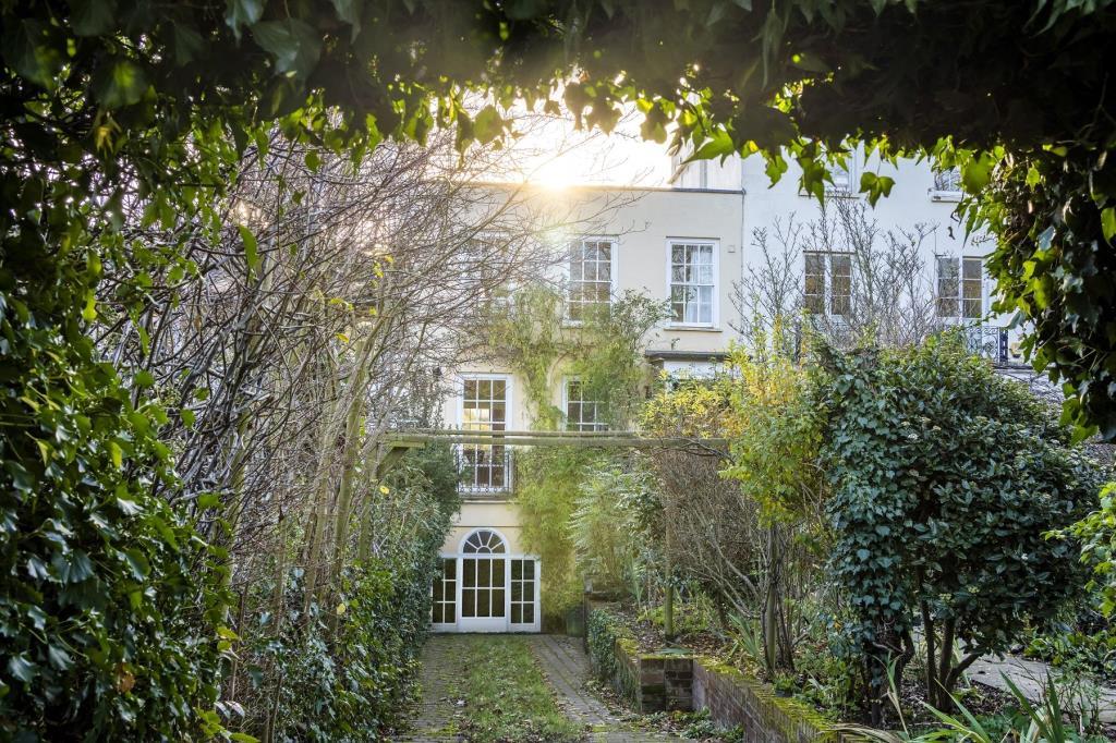 South End Road, Hampstead Village, London, NW3 4 bed terraced house £