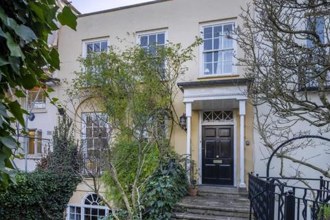 101 South End Road, London, NW3 2RJ
