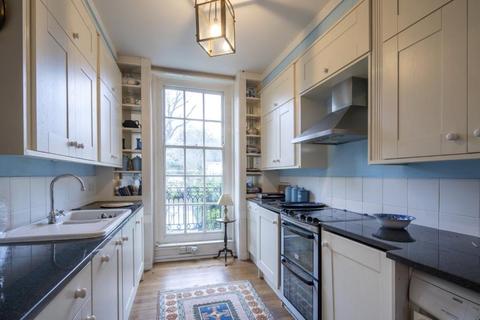 101 South End Road, London, NW3 2RJ